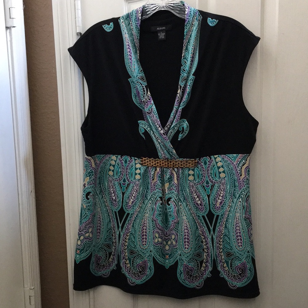 FINAL MARKDOWN Ladies alfani top (L)